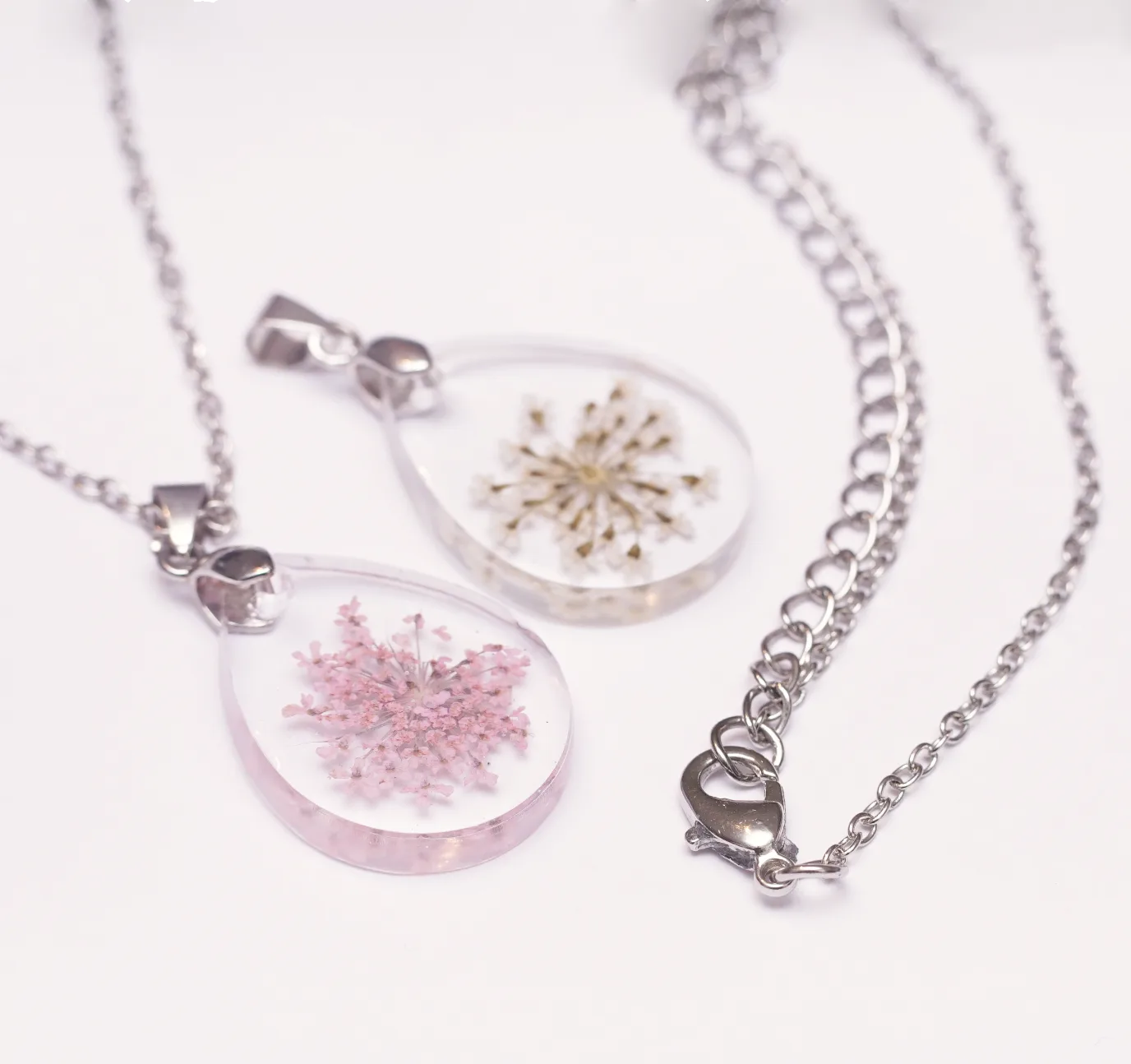 Necklace White Flowers / Pink Flowers - Image 3